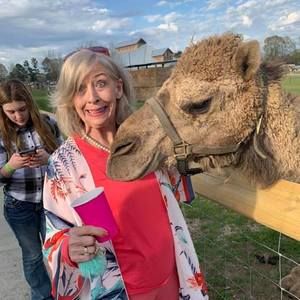 Meet your Posher, Elizabeth ann